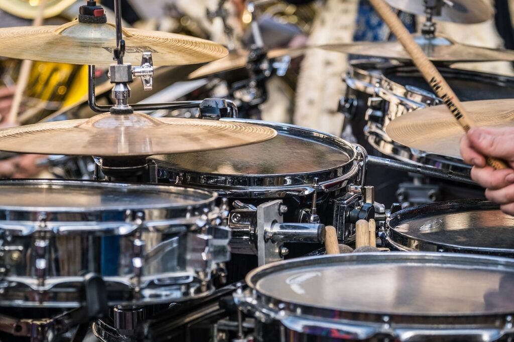 drum set, drums, pool-4865818.jpg